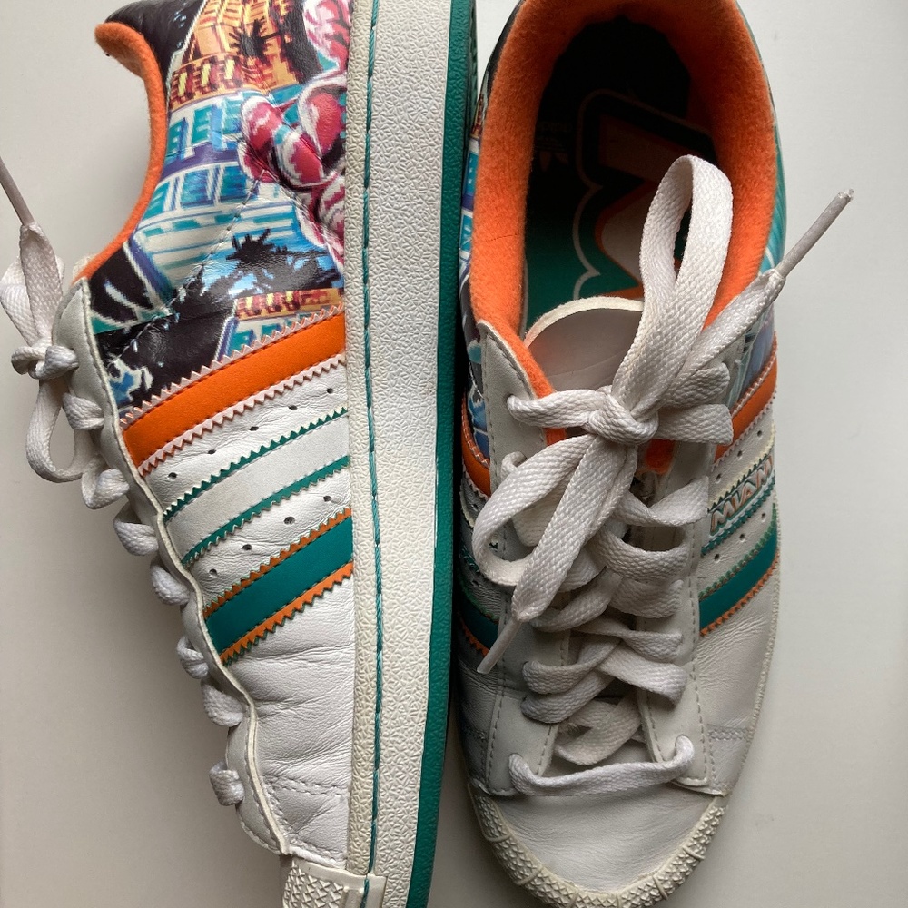 Vintage Miami Adidas half shell Men’s size 7